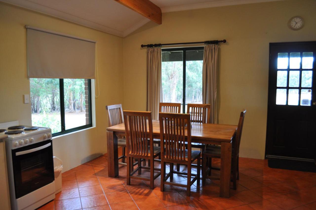פרמברטון Karri Valley Chalets מראה חיצוני תמונה